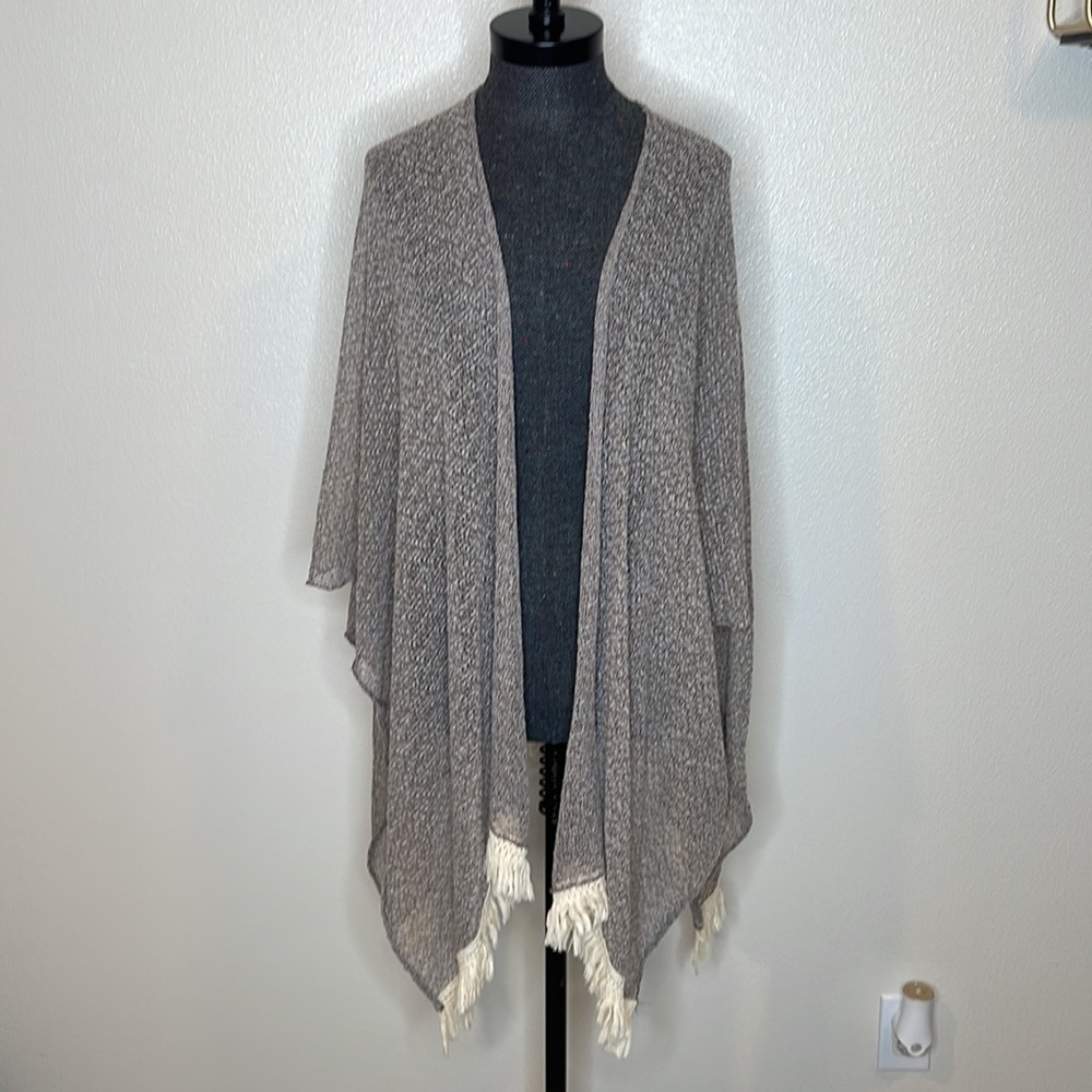 BCBGeneration lightweight Shawl kimono Tassles One Size